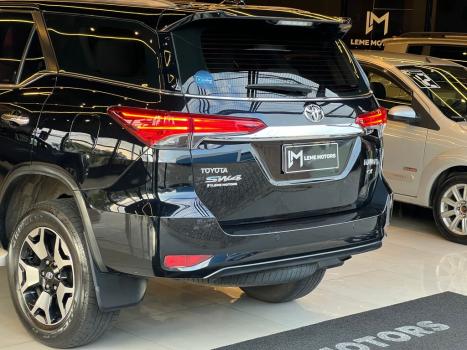 TOYOTA Hilux SW4 2.8 4P SRX 4X4 DIAMOND 7 LUGARES TURBO DIESEL AUTOM�TICO, Foto 10