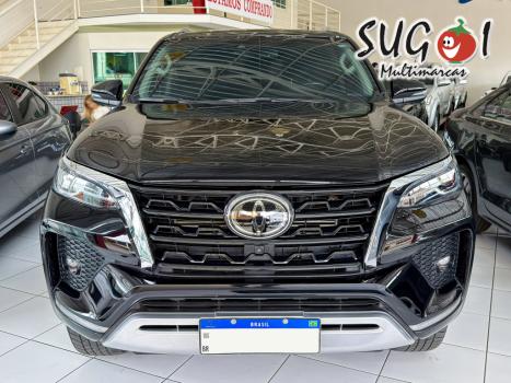 TOYOTA Hilux SW4 2.8 4P SRX 4X4 TURBO DIESEL AUTOM�TICO, Foto 2