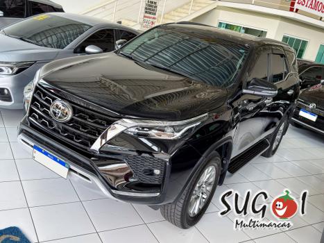 TOYOTA Hilux SW4 2.8 4P SRX 4X4 TURBO DIESEL AUTOM�TICO, Foto 3