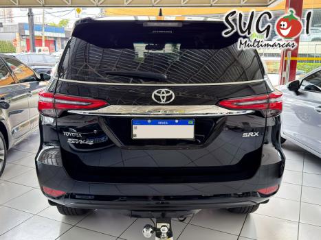 TOYOTA Hilux SW4 2.8 4P SRX 4X4 TURBO DIESEL AUTOM�TICO, Foto 5