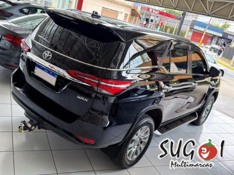 TOYOTA Hilux SW4 2.8 4P SRX 4X4 TURBO DIESEL AUTOM�TICO, Foto 6