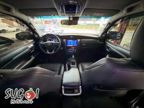 TOYOTA Hilux SW4 2.8 4P SRX 4X4 TURBO DIESEL AUTOM�TICO, Foto 10