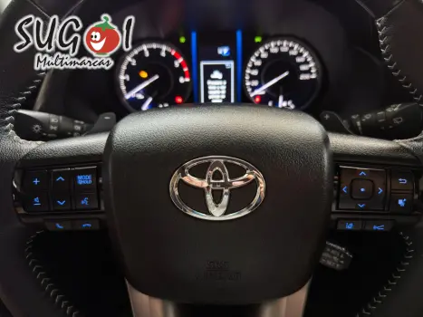 TOYOTA Hilux SW4 2.8 4P SRX 4X4 TURBO DIESEL AUTOM�TICO, Foto 14