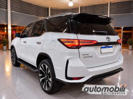 TOYOTA Hilux SW4 2.8 16V 4P SRX PLATINUM 4X4 7 LUGARES TURBO DIESEL AUTOMÁTICO, Foto 4