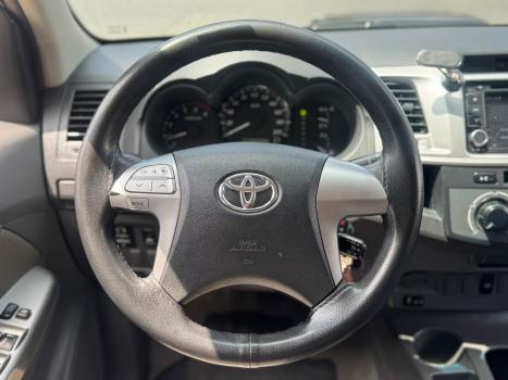TOYOTA Hilux SW4 3.0 16V 4P SR 4X4 TURBO DIESEL AUTOMTICO, Foto 18