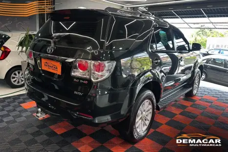 TOYOTA Hilux SW4 3.0 V6 12V 4P SRV TURBO DIESEL AUTOMÁTICO, Foto 4