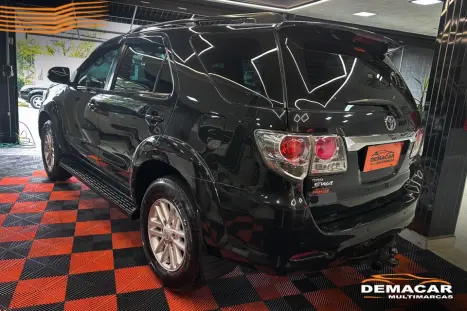 TOYOTA Hilux SW4 3.0 V6 12V 4P SRV TURBO DIESEL AUTOMÁTICO, Foto 5