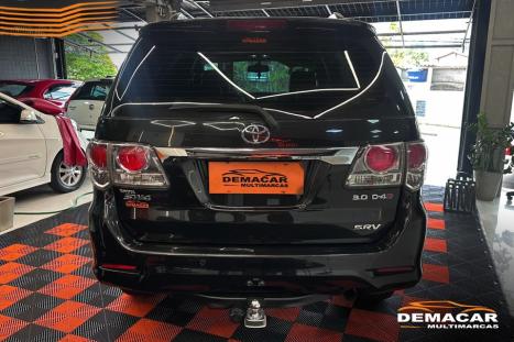TOYOTA Hilux SW4 3.0 V6 12V 4P SRV TURBO DIESEL AUTOMÁTICO, Foto 6