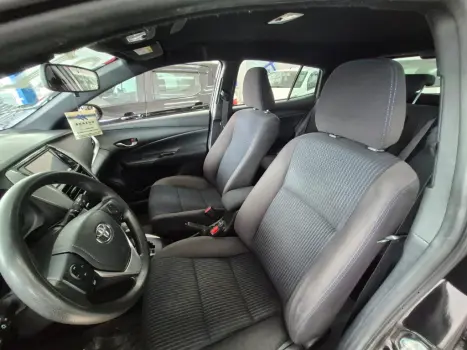 TOYOTA Yaris Hatch 1.5 16V 4P FLEX XL PLUS CONNECT MULTIDRIVE AUTOMTICO CVT, Foto 4