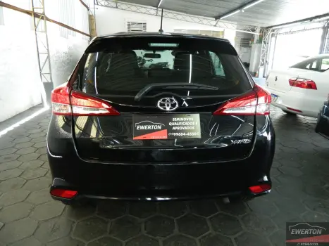 TOYOTA Yaris Hatch 1.3 16V 4P FLEX XL PLUS TECH MULTIDRIVE AUTOM�TICO CVT, Foto 5