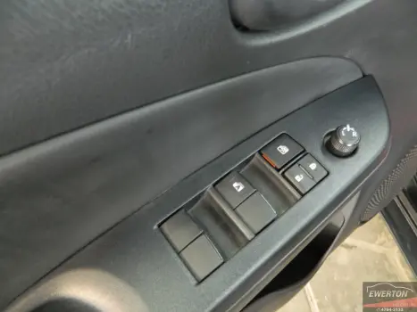 TOYOTA Yaris Hatch 1.3 16V 4P FLEX XL PLUS TECH MULTIDRIVE AUTOM�TICO CVT, Foto 13