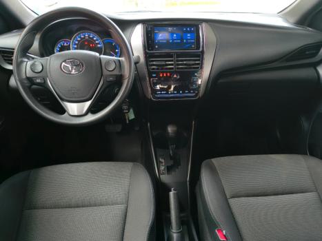 TOYOTA Yaris Hatch 1.5 16V 4P FLEX XL MULTIDRIVE AUTOMÁTICO CVT, Foto 9