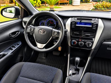 TOYOTA Yaris Hatch 1.3 16V 4P FLEX XL MULTIDRIVE AUTOMÁTICO CVT, Foto 4
