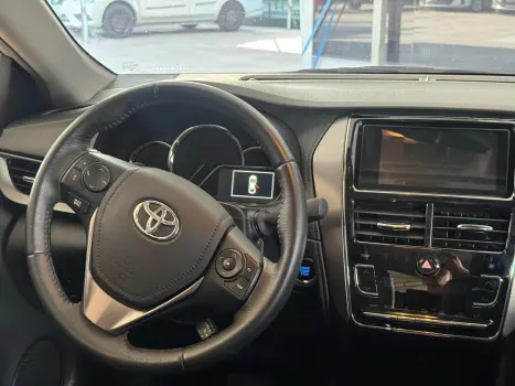 TOYOTA Yaris Sedan 1.5 16V 4P FLEX XLS MULTIDRIVE AUTOMTICO CVT, Foto 6