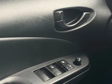 TOYOTA Yaris Sedan 1.5 16V 4P FLEX XL LIVE MULTIDRIVE AUTOMTICO CVT, Foto 17