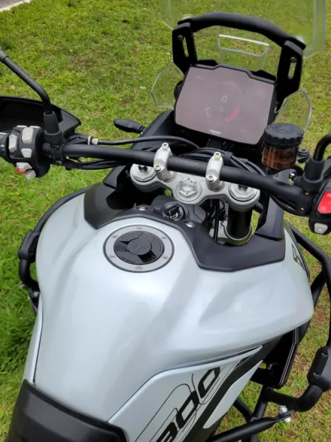 TRIUMPH Tiger 900 GT , Foto 8