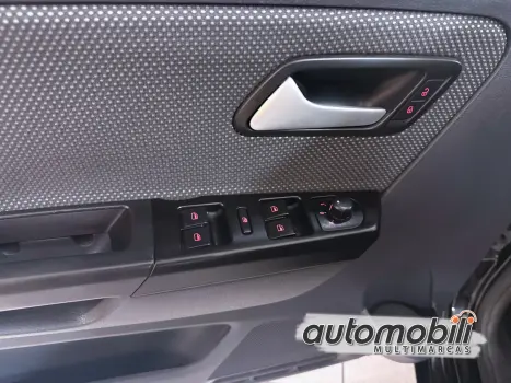 VOLKSWAGEN Fox 1.0 TREND FLEX, Foto 17