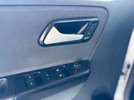 VOLKSWAGEN Fox 1.6 16V 4P FLEX MSI HIGHLINE I-MOTIO AUTOMATIZADO, Foto 16