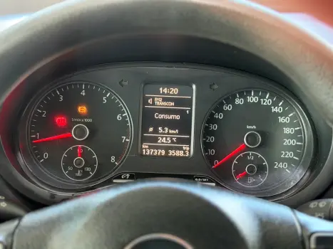 VOLKSWAGEN Fox 1.6 4P, Foto 18