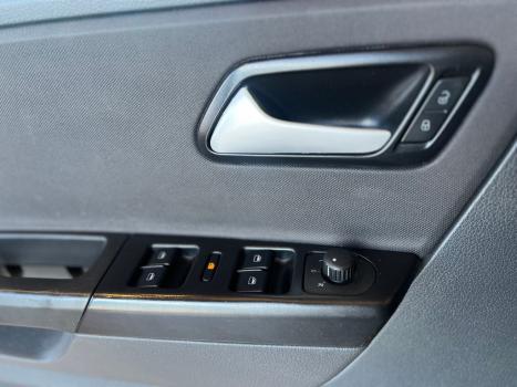 VOLKSWAGEN Fox 1.6 4P TRENDLINE FLEX, Foto 10