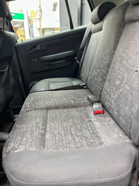 VOLKSWAGEN Fox 1.6 4P FLEX, Foto 5