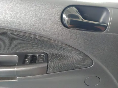 VOLKSWAGEN Gol 1.6 4P FLEX MSI, Foto 9