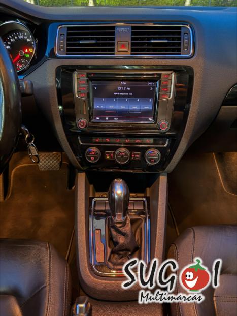 VOLKSWAGEN Jetta 2.0 4P TSI HIGHLINE 211 CV AUTOM�TICO, Foto 13