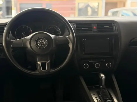 VOLKSWAGEN Jetta 2.0 4P COMFORTLINE TIPTRONIC AUTOM�TICO, Foto 18