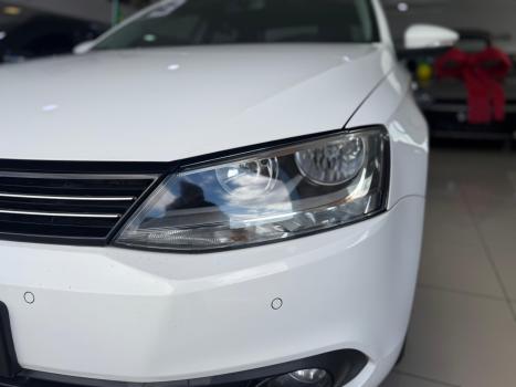 VOLKSWAGEN Jetta 2.0 4P COMFORTLINE TIPTRONIC AUTOM�TICO, Foto 3