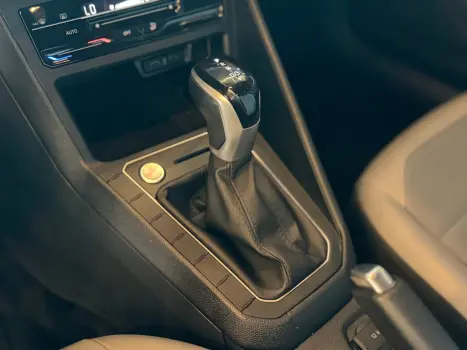 VOLKSWAGEN Nivus 1.0 4P FLEX 200 TSI HIGHLINE TURBO AUTOM�TICO, Foto 16