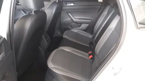 VOLKSWAGEN Nivus 1.0 4P FLEX 200 TSI HIGHLINE TURBO AUTOM�TICO, Foto 7