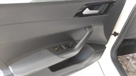 VOLKSWAGEN Nivus 1.0 4P FLEX 200 TSI HIGHLINE TURBO AUTOM�TICO, Foto 15