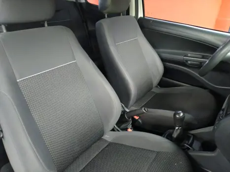 VOLKSWAGEN Saveiro 1.6 FLEX MSI ROBUST CABINE DUPLA, Foto 16