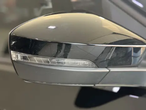 VOLKSWAGEN T-Cross 1.0 4P 200 TSI FLEX AUTOM�TICO, Foto 7