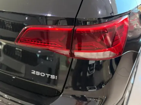 VOLKSWAGEN Taos 1.4 16V 4P FLEX 250 TSI COMFORTLINE AUTOM�TICO, Foto 10