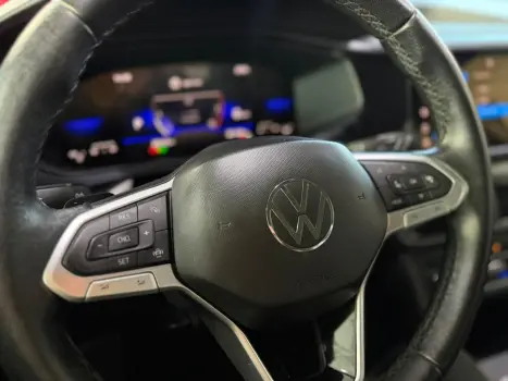 VOLKSWAGEN Taos 1.4 16V 4P FLEX 250 TSI COMFORTLINE AUTOM�TICO, Foto 19