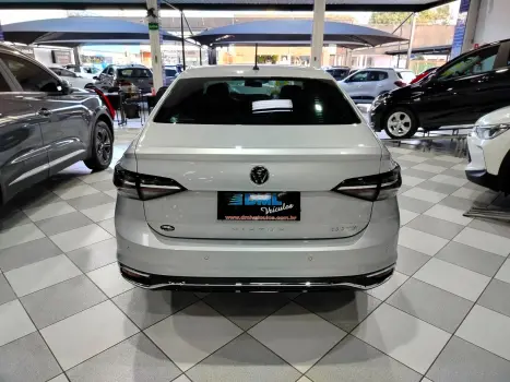 VOLKSWAGEN Virtus 1.0 4P 200 TSI FLEX COMFORTLINE AUTOMÁTICO, Foto 4 VOLKSWAGEN Virtus 1.0 4P 200 TSI FLEX COMFORTLINE AUTOMÁTICO, Foto 4