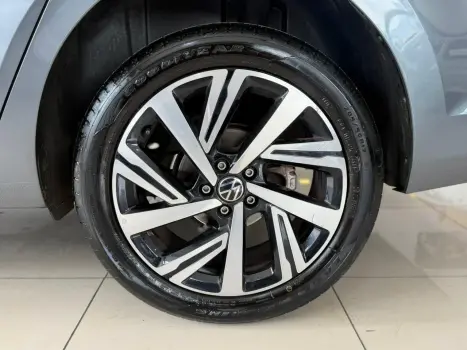 VOLKSWAGEN Virtus 1.0 4P 200 TSI FLEX HIGHLINE AUTOM�TICO, Foto 15