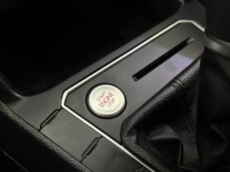 VOLKSWAGEN Virtus 1.0 4P 200 TSI FLEX HIGHLINE AUTOM�TICO, Foto 17
