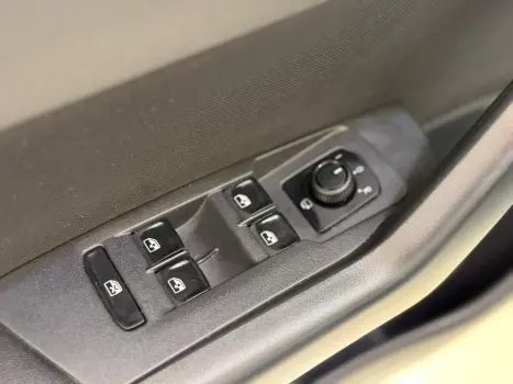 VOLKSWAGEN Virtus 1.0 4P 200 TSI FLEX HIGHLINE AUTOM�TICO, Foto 19