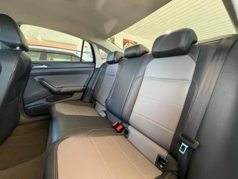 VOLKSWAGEN Virtus 1.0 4P 200 TSI FLEX HIGHLINE AUTOM�TICO, Foto 21