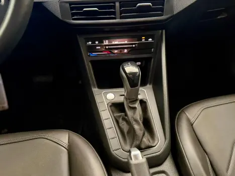 VOLKSWAGEN Virtus 1.0 4P 200 TSI FLEX COMFORTLINE AUTOM�TICO, Foto 15