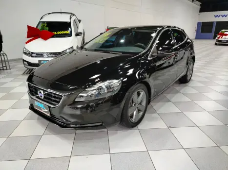 VOLVO V40 2.0 4P T4 MOMENTUM TURBO AUTOMTICO, Foto 2
