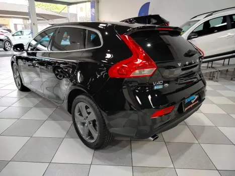 VOLVO V40 2.0 4P T4 MOMENTUM TURBO AUTOMTICO, Foto 5