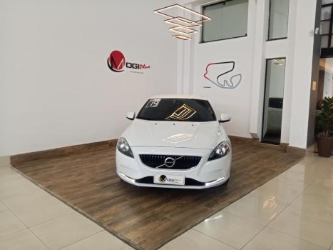 VOLVO V40 2.0 4P T4 KINETIC TURBO AUTOM�TICO, Foto 2