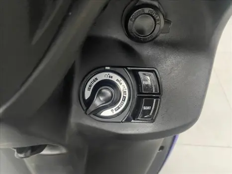 YAMAHA Fluo 125 , Foto 10