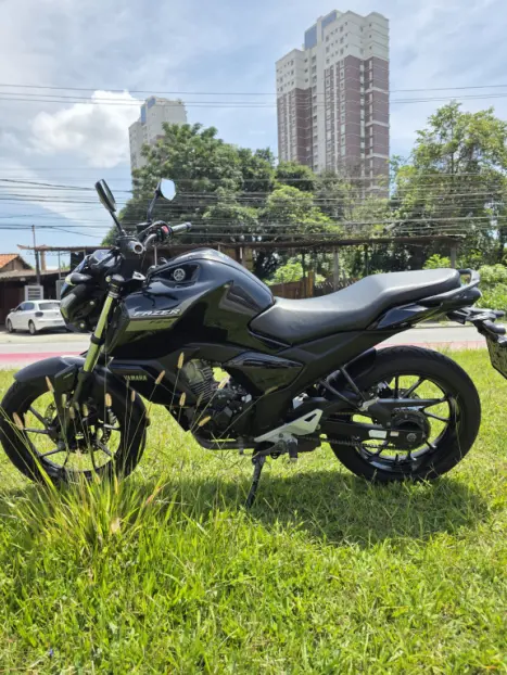 YAMAHA FZ 15 Fazer ABS, Foto 4