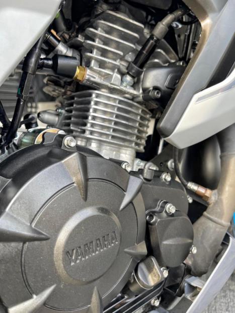 YAMAHA FZ 15 Fazer ABS, Foto 7