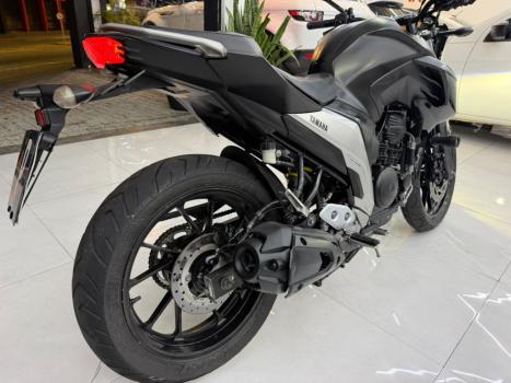 YAMAHA FZ 25 250 Fazer Flex , Foto 3