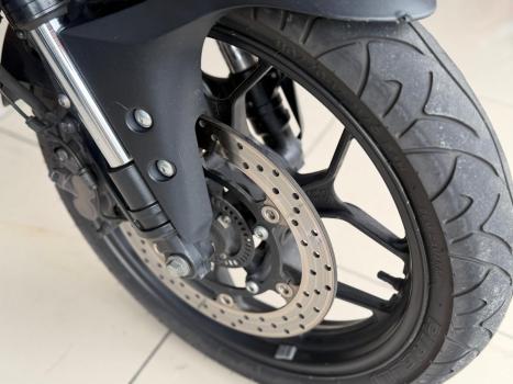 YAMAHA MT-03 300 ABS, Foto 6